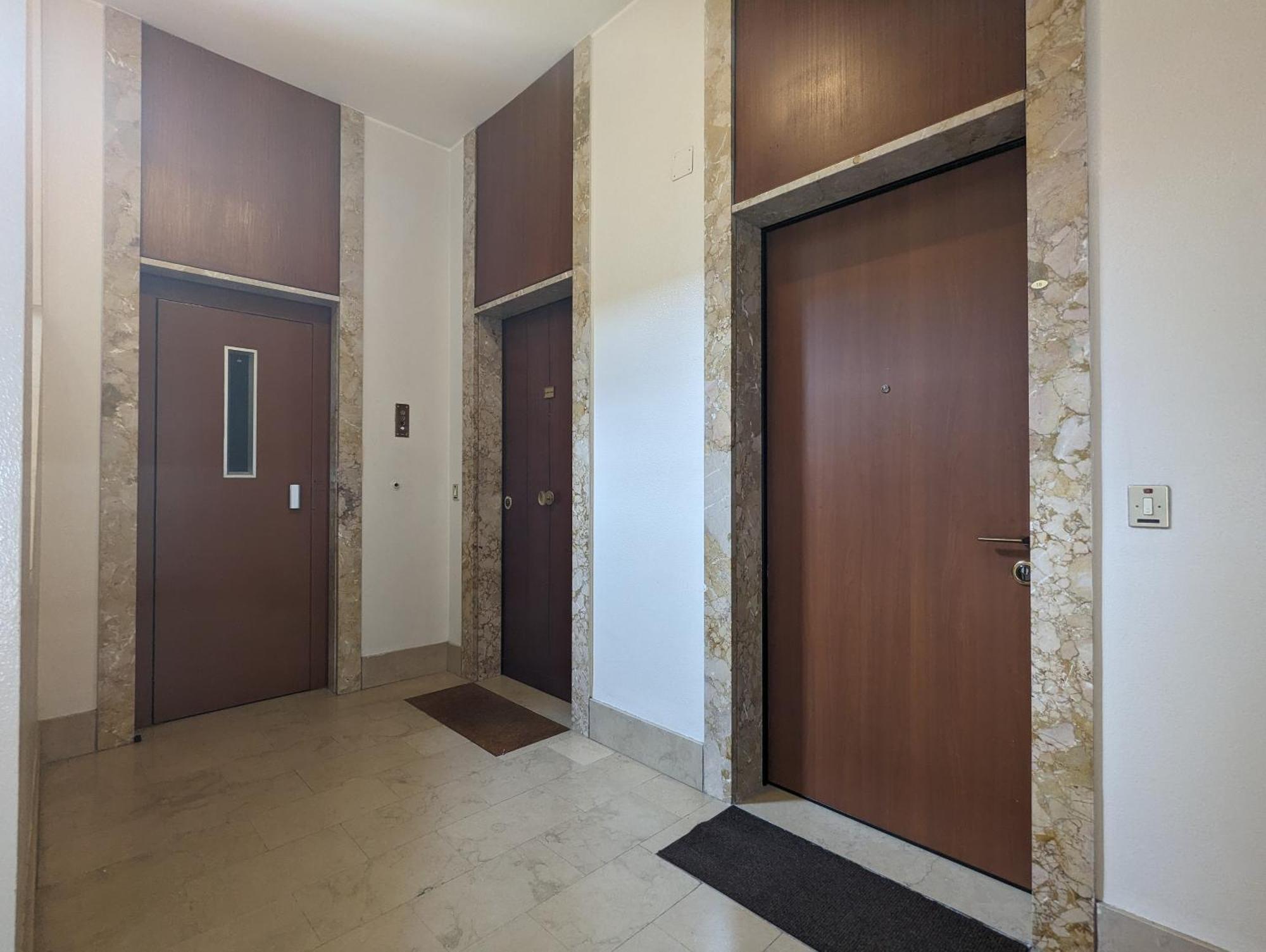 شقة Big House-Private Parking-12" Walk From The Arena فيرونا المظهر الخارجي الصورة